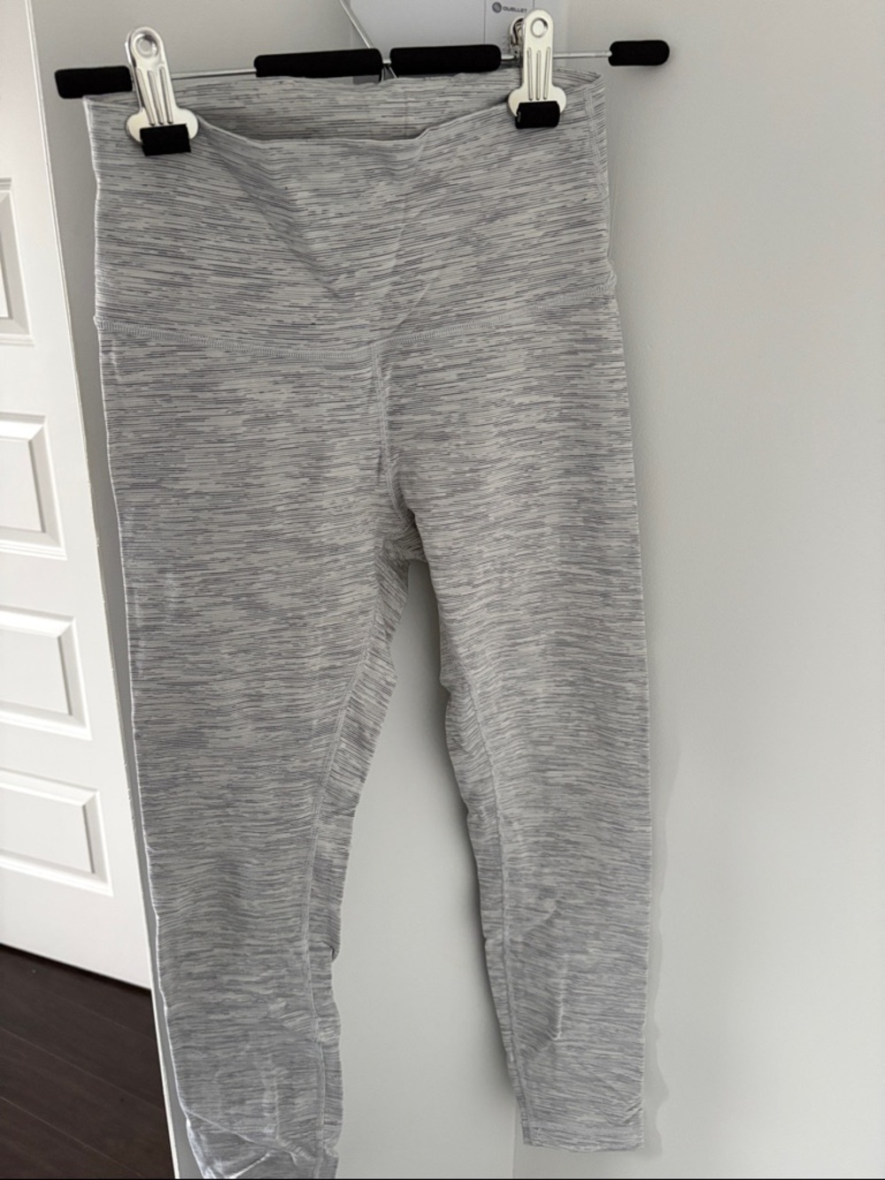 lululemon athletica Light Gray Heather Leggings - Picture 2 of 3